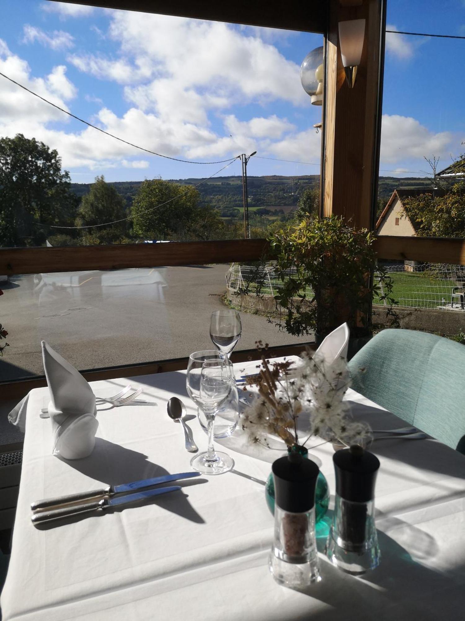 Hotel Les Chenets Saint-Julien-en-Champsaur Exterior foto